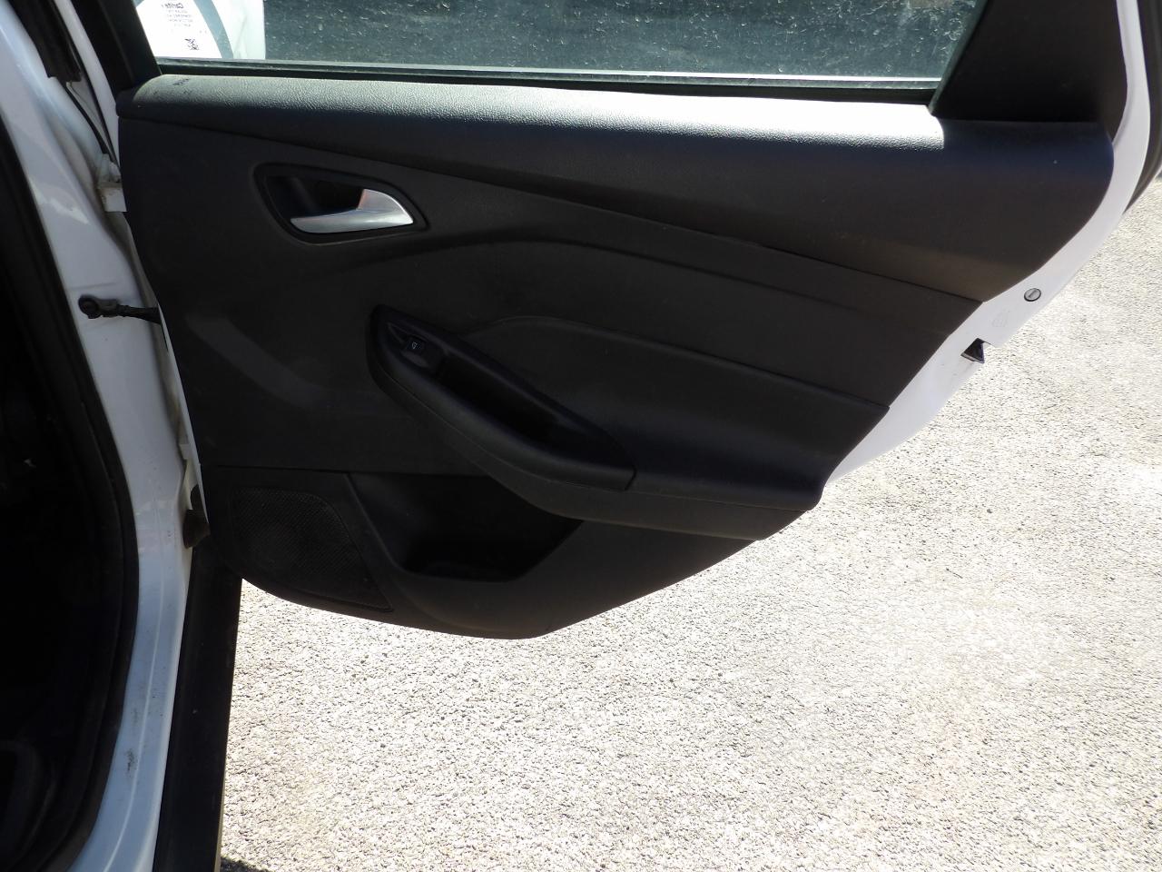 Ford Focus SE Sedan 2014