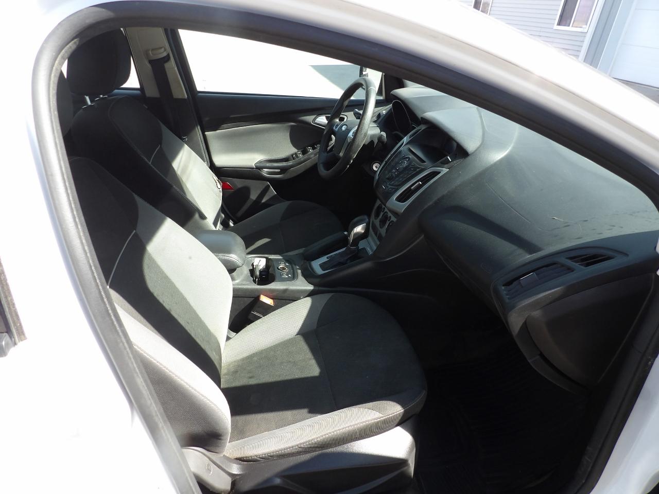 Ford Focus SE Sedan 2014