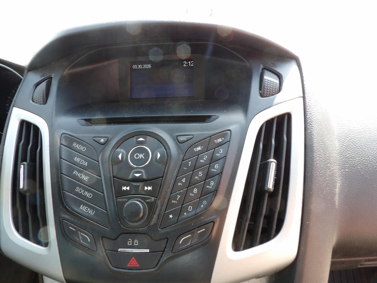 Ford Focus SE Sedan 2014