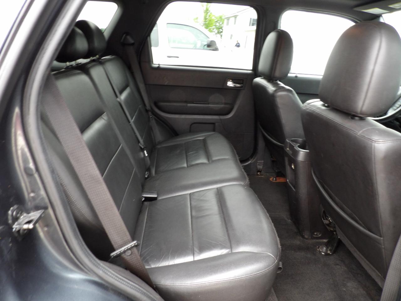 Ford Escape Limited FWD I4 2009