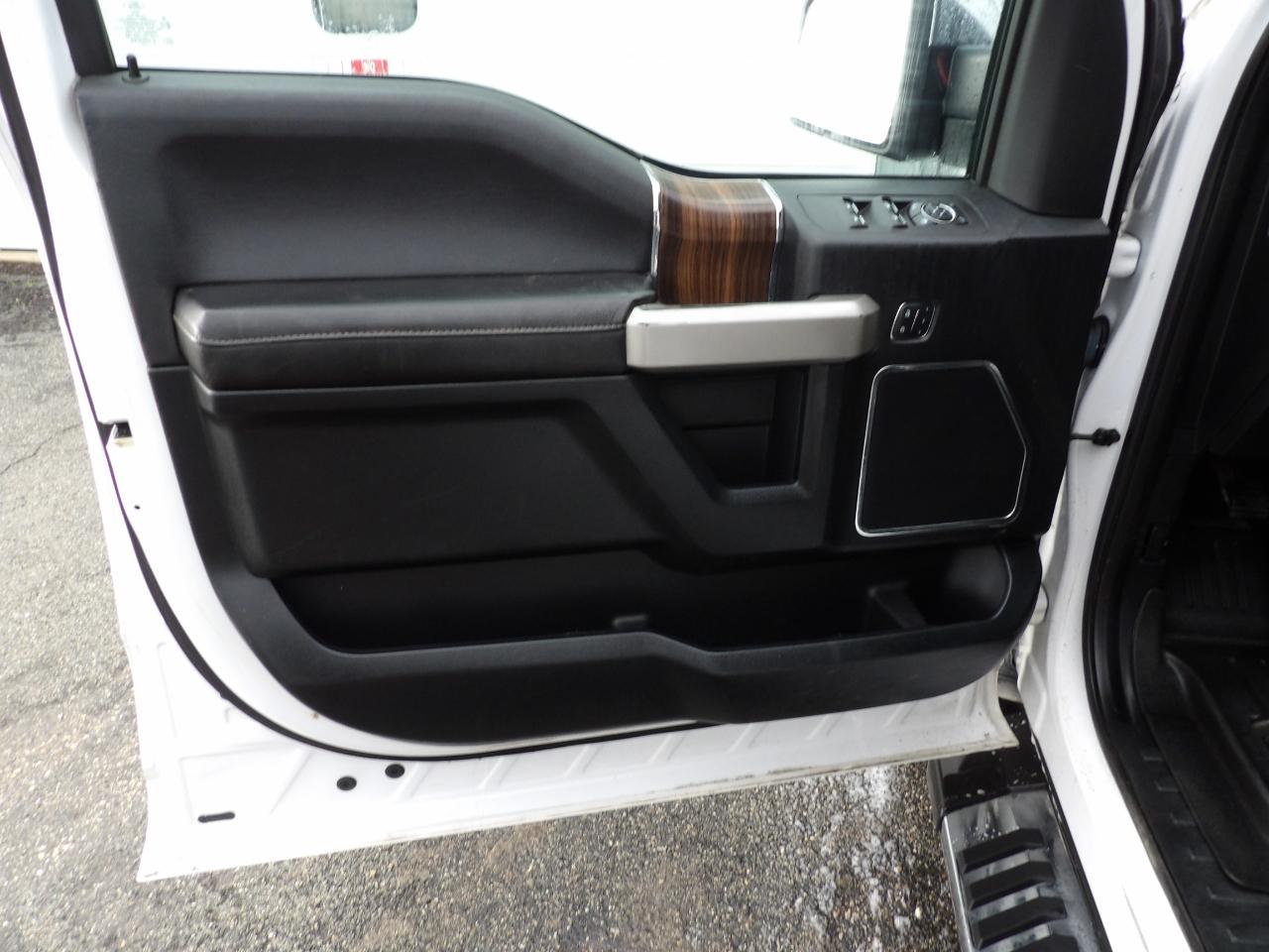 Ford F-150 Lariat SuperCrew 6.5-ft. Bed 4WD 2017