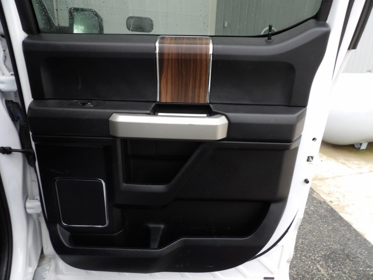 Ford F-150 Lariat SuperCrew 6.5-ft. Bed 4WD 2017