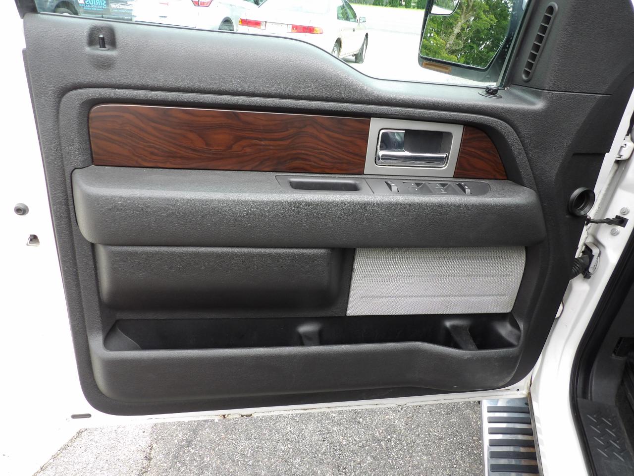 Ford F-150 Lariat SuperCrew 6.5-ft Box 4WD 2012