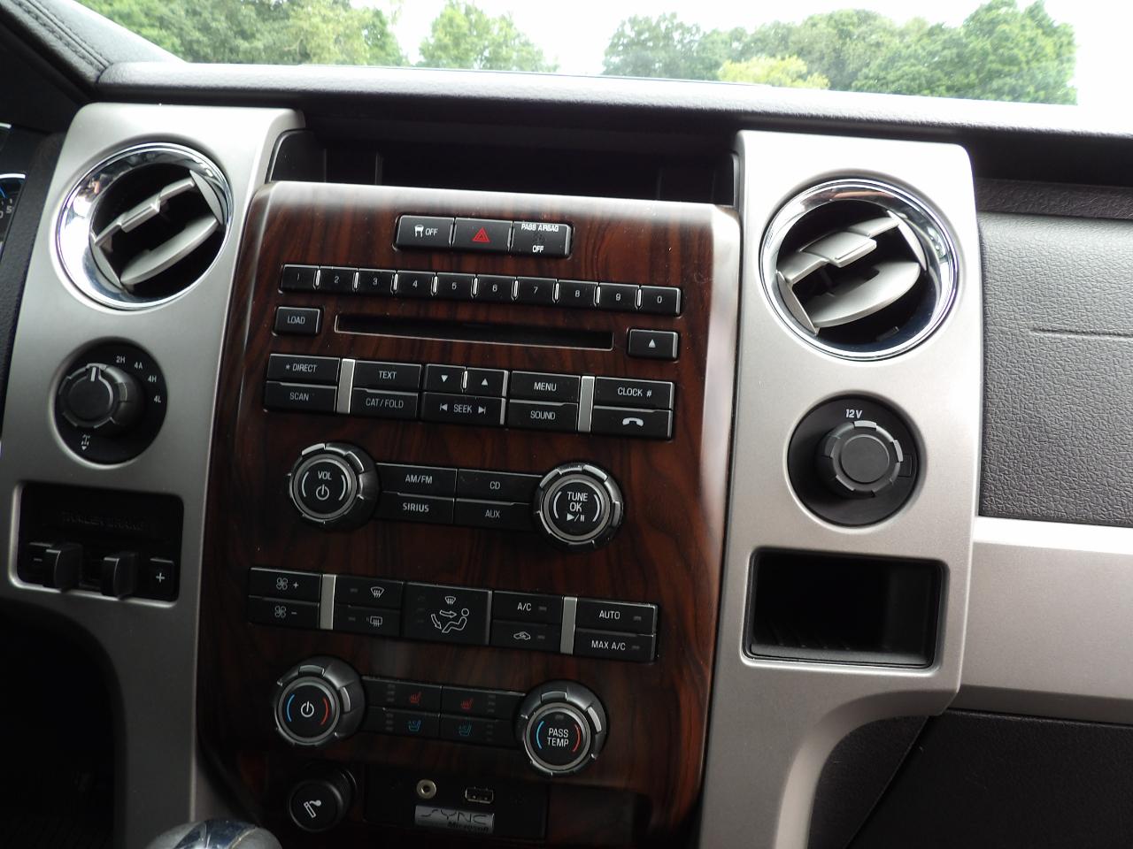 Ford F-150 Lariat SuperCrew 6.5-ft Box 4WD 2012