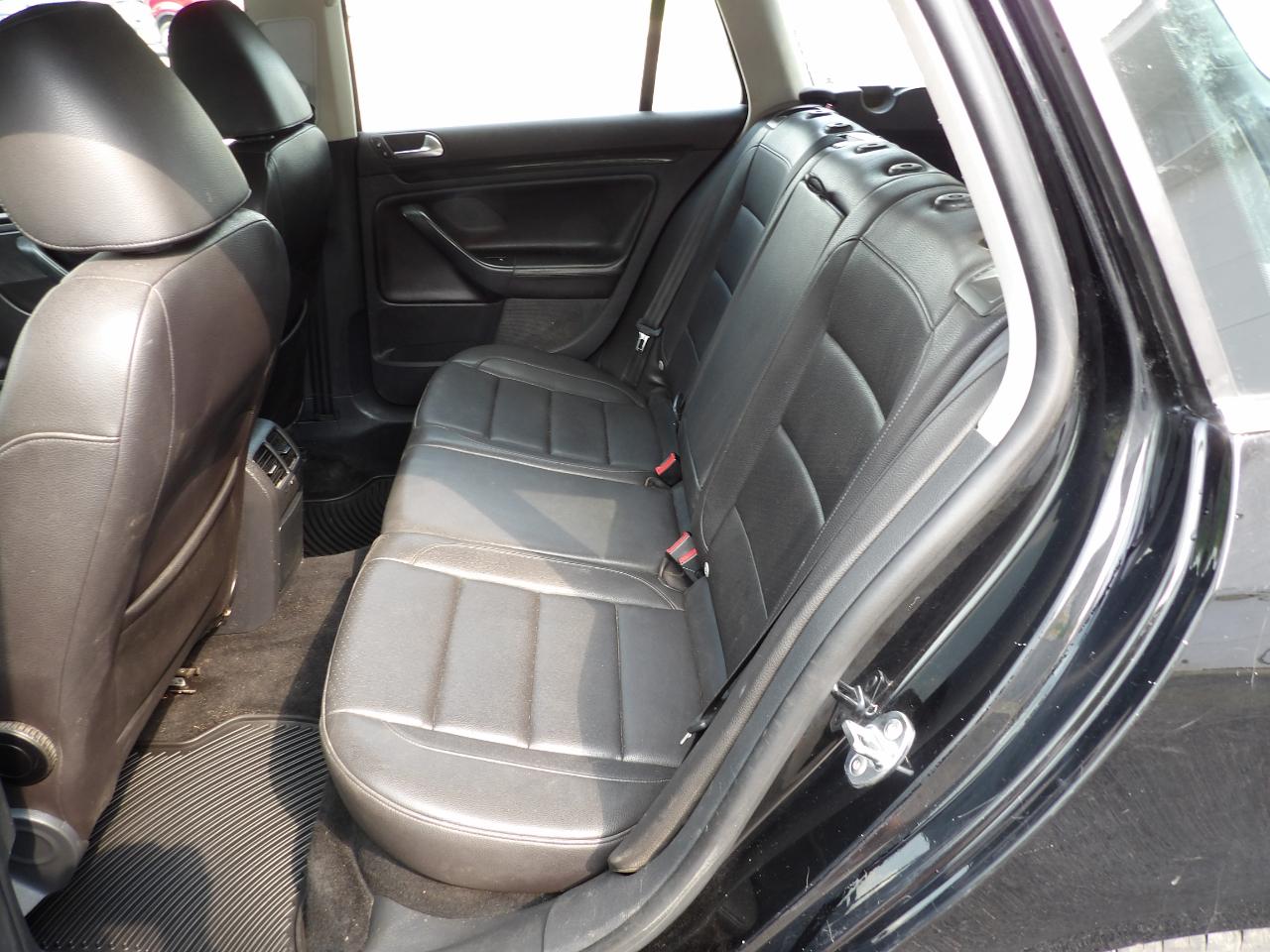Volkswagen Jetta SportWagen 2.0L TDI 2013