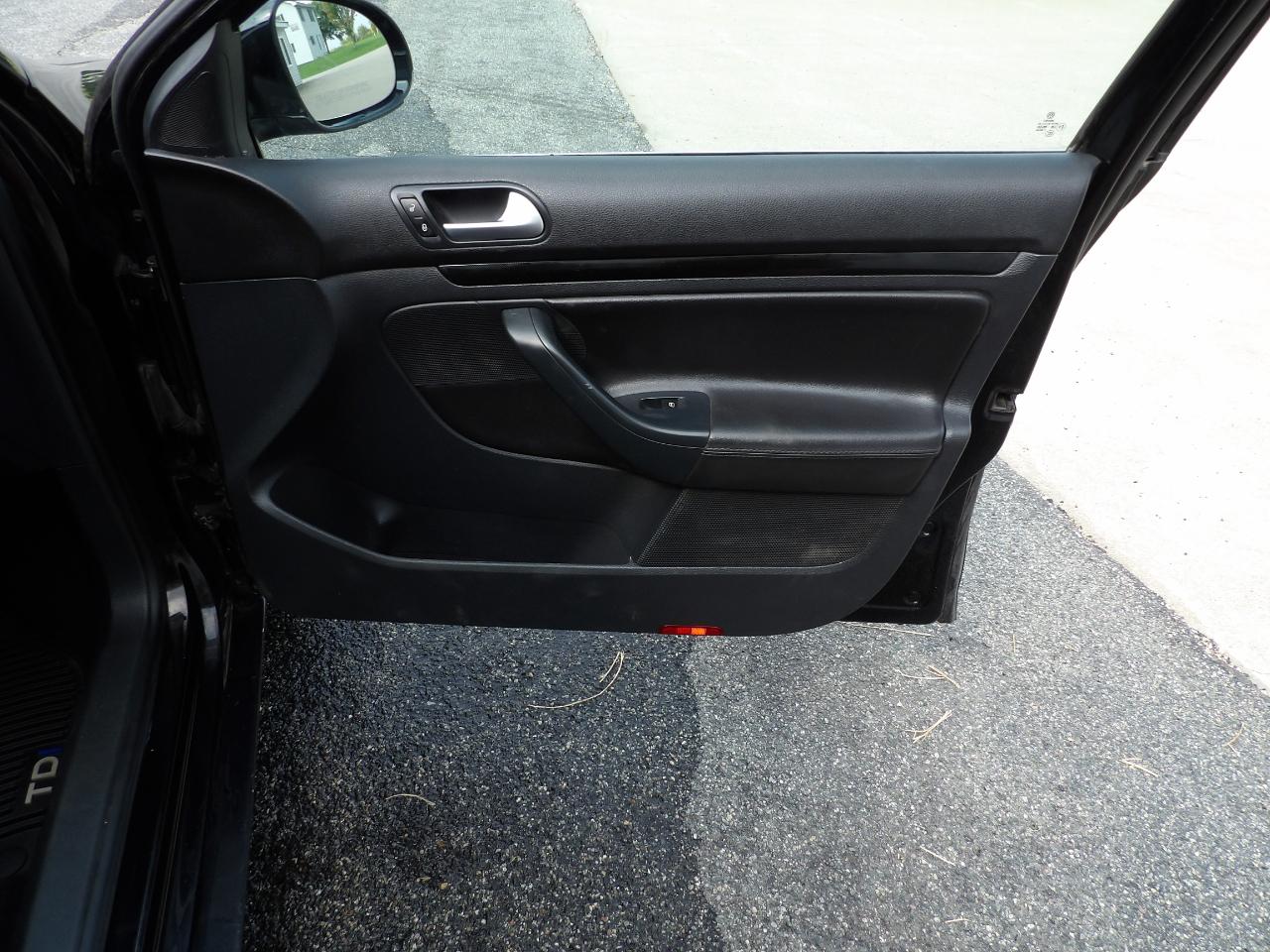 Volkswagen Jetta SportWagen 2.0L TDI 2013