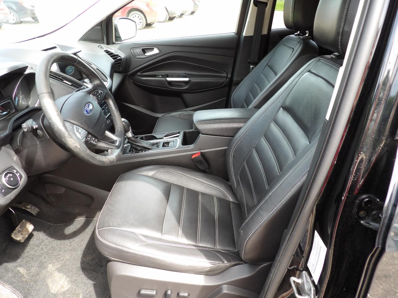 Ford Escape Titanium FWD 2017