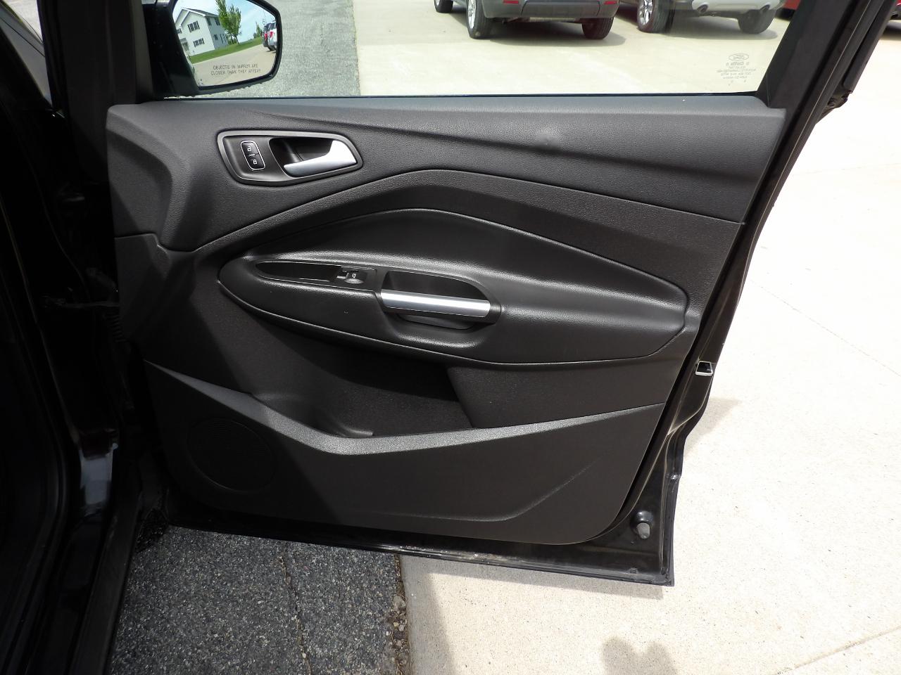 Ford Escape Titanium FWD 2017
