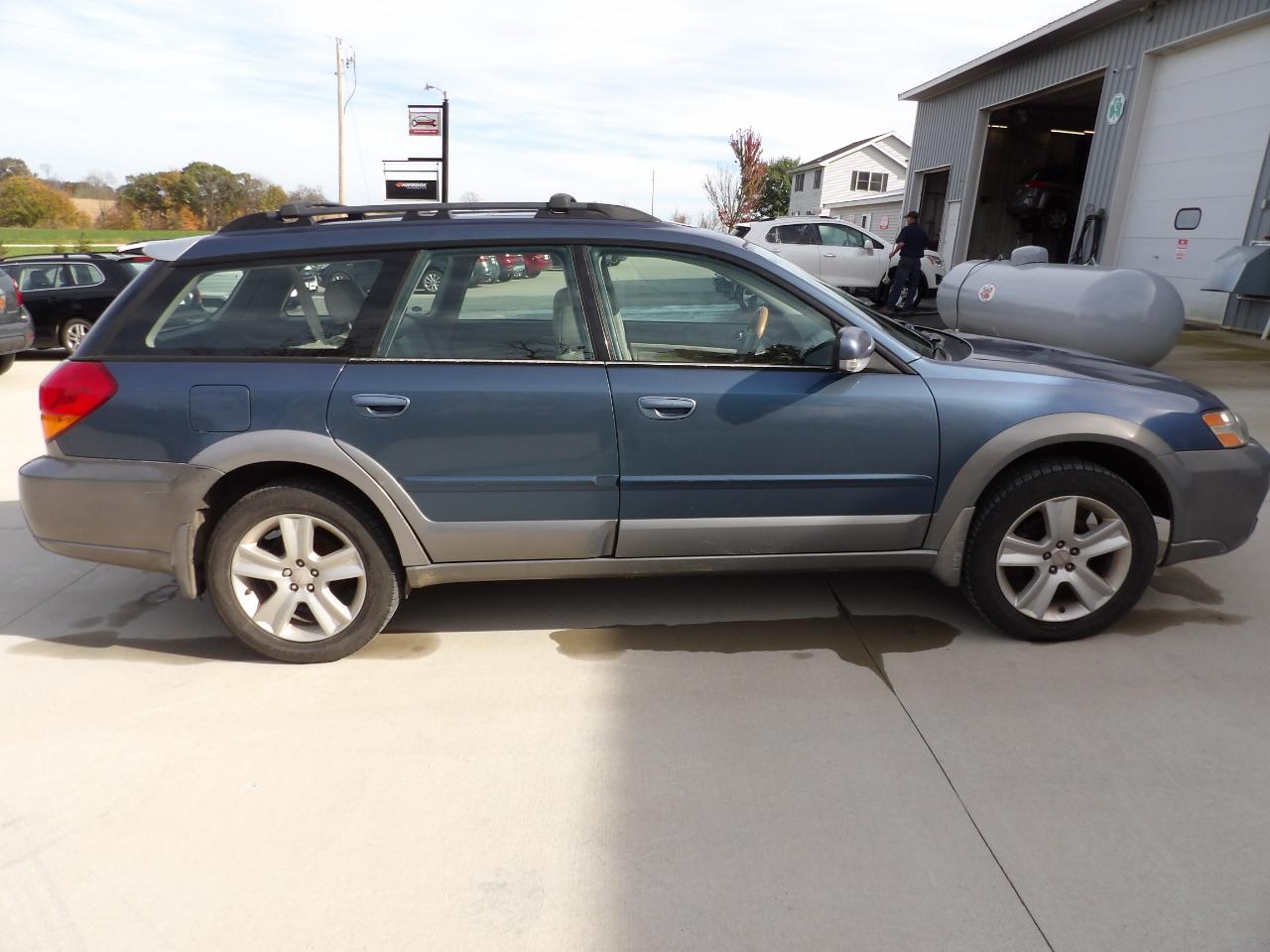 Subaru Outback 3.0R VDC Wagon 2005