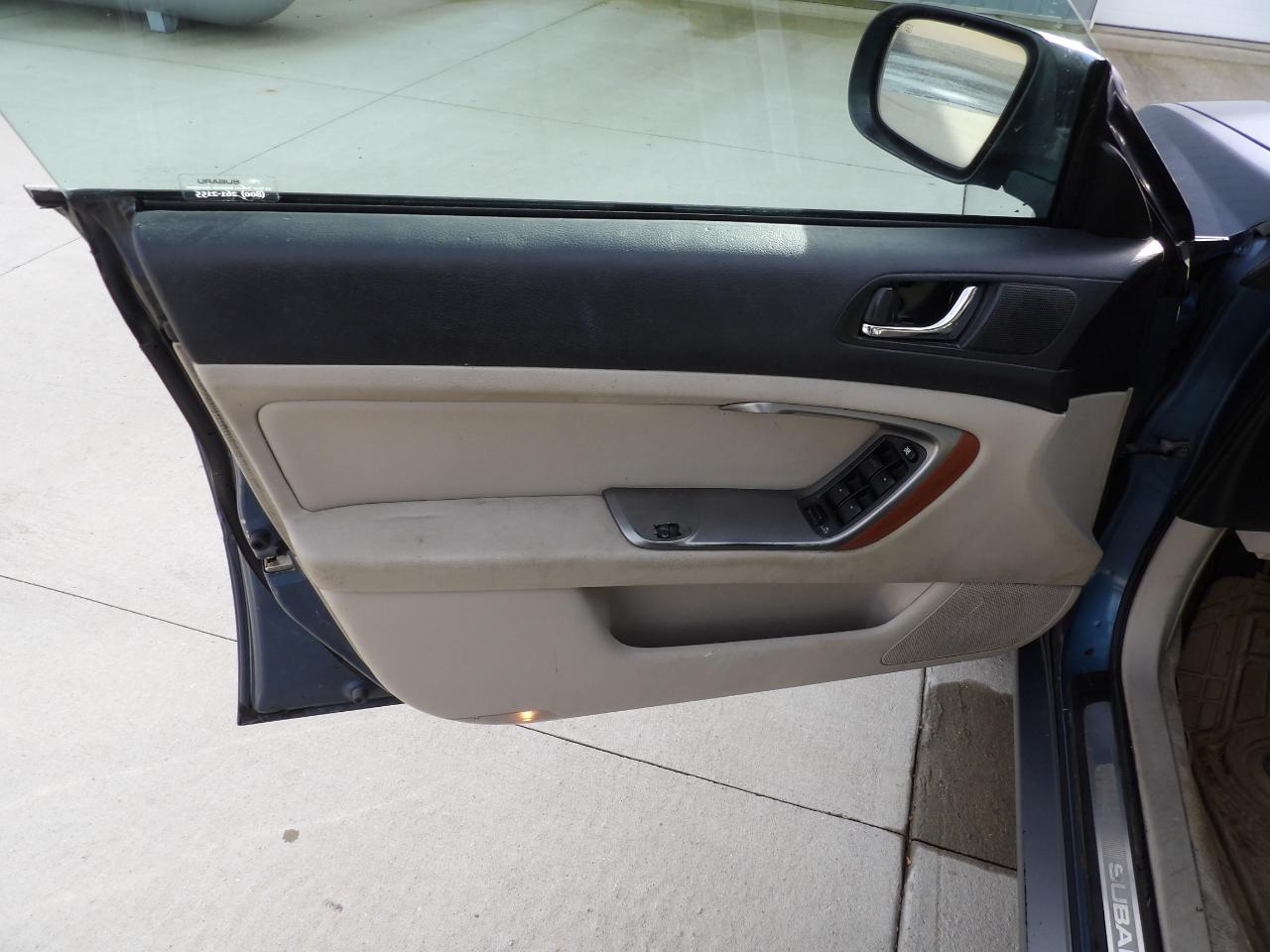 Subaru Outback 3.0R VDC Wagon 2005