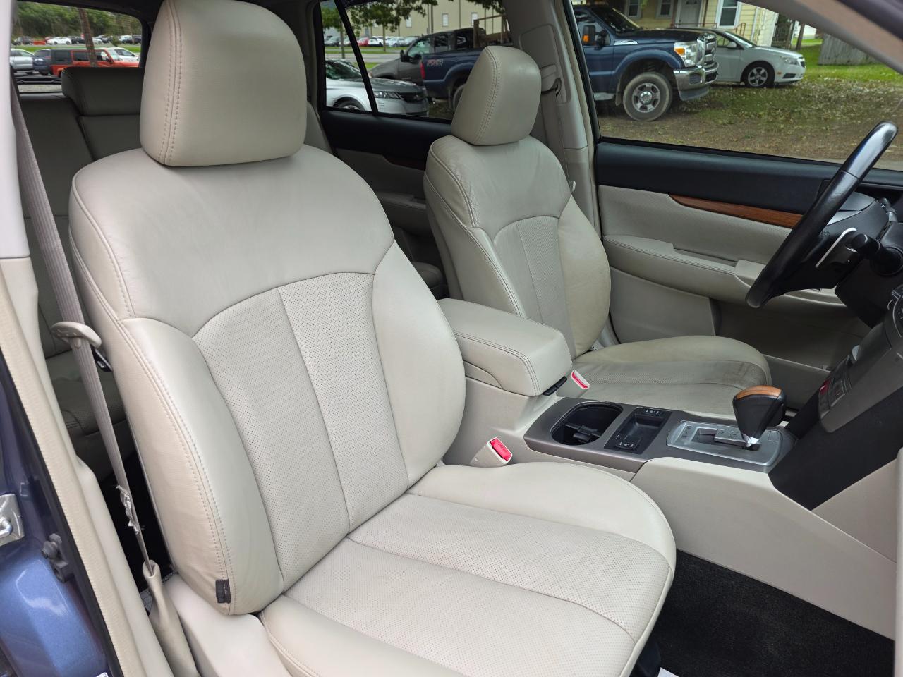 Subaru Outback 2.5i Limited 2013