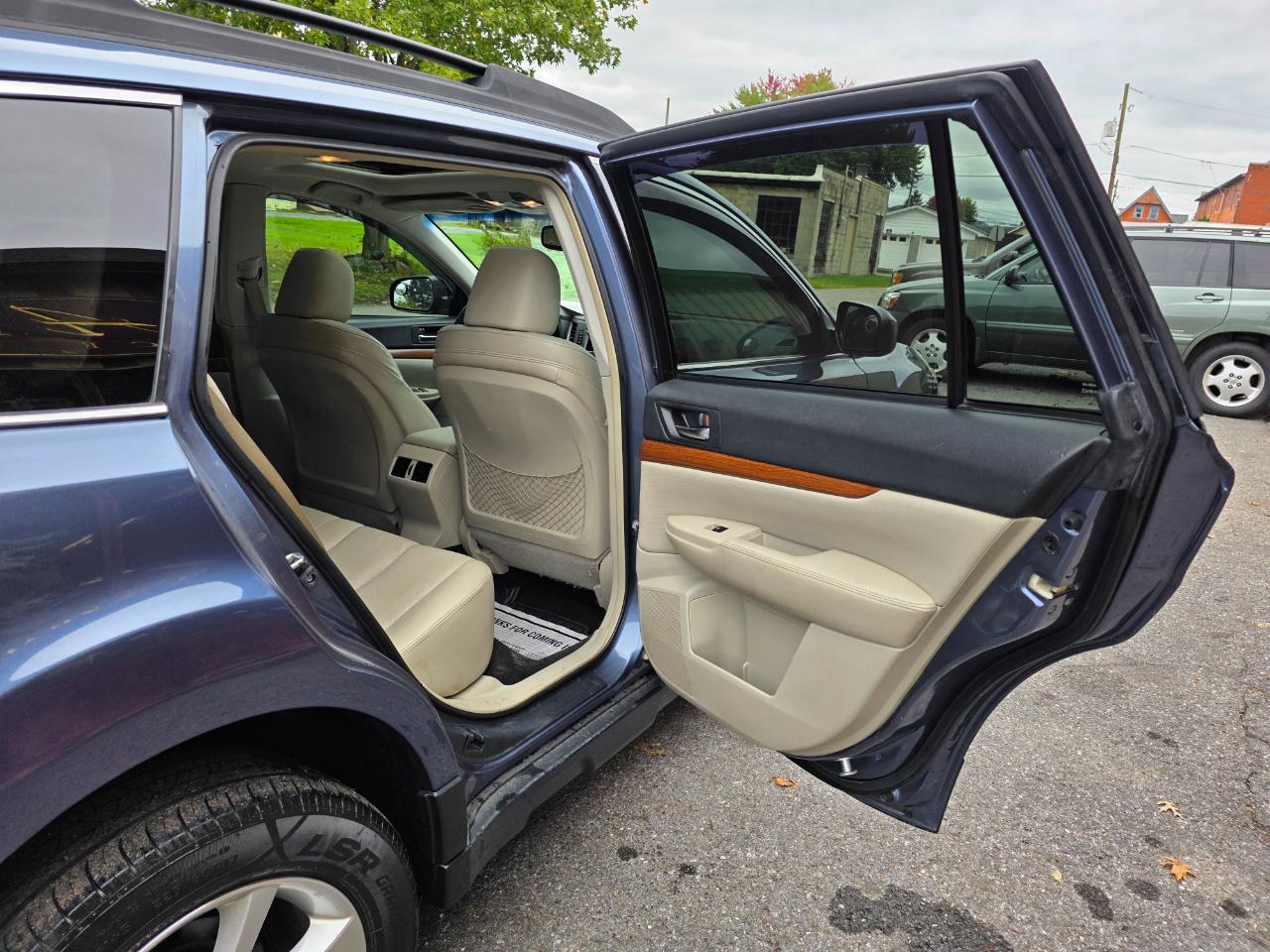 Subaru Outback 2.5i Limited 2013