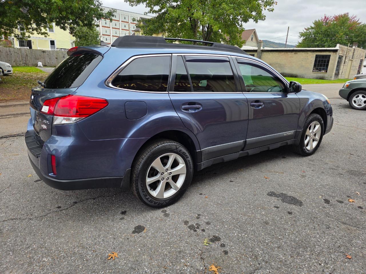 Subaru Outback 2.5i Limited 2013