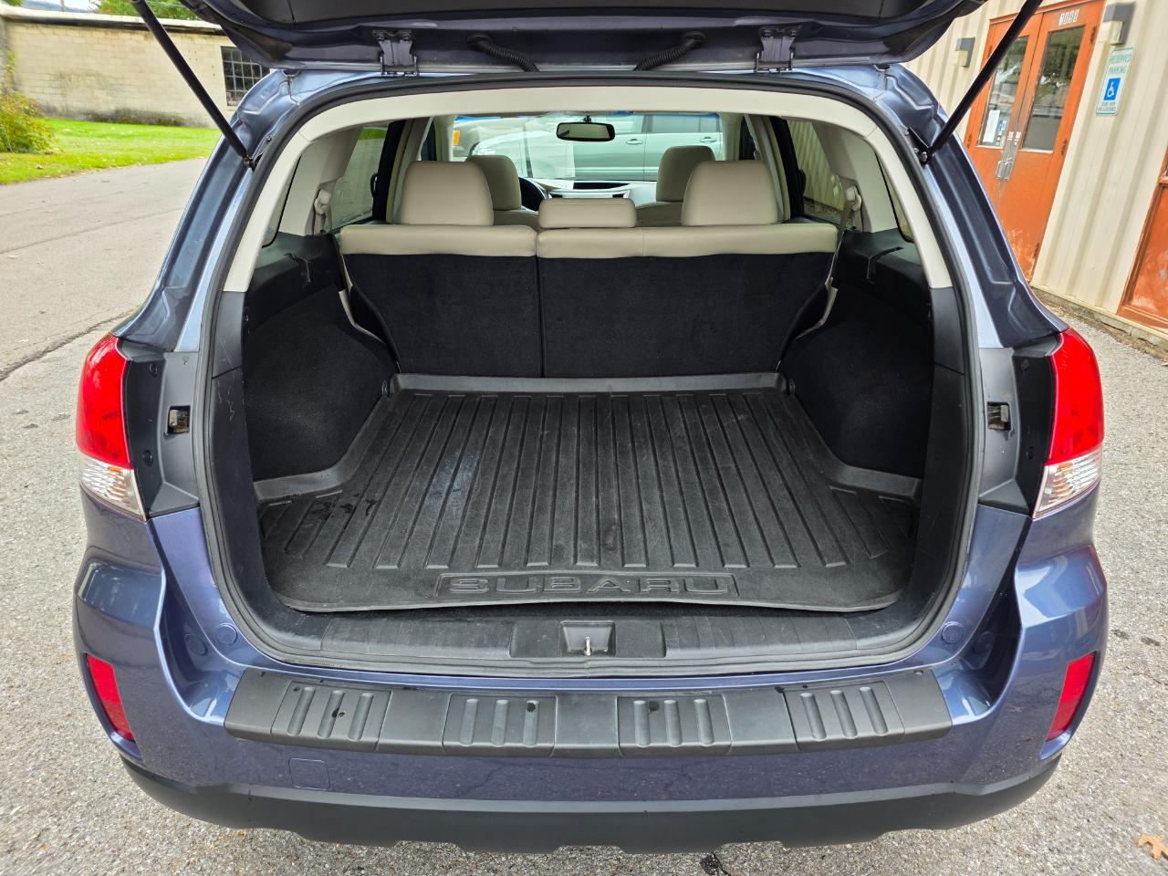 Subaru Outback 2.5i Limited 2013