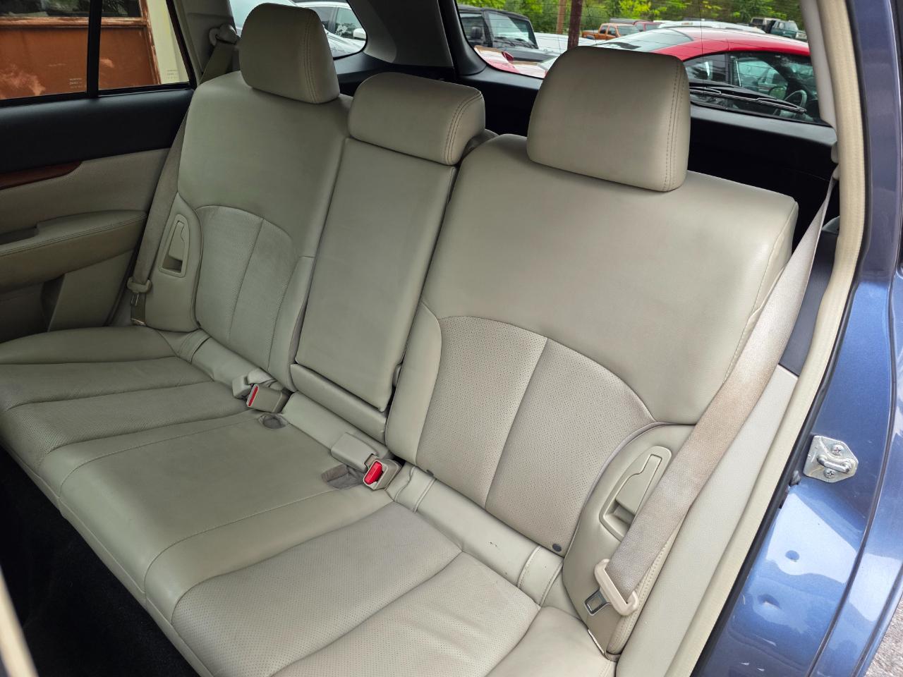 Subaru Outback 2.5i Limited 2013