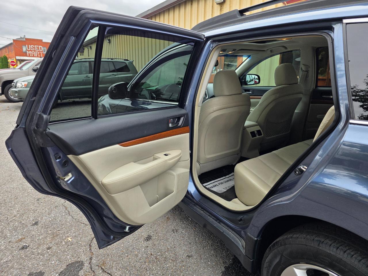 Subaru Outback 2.5i Limited 2013