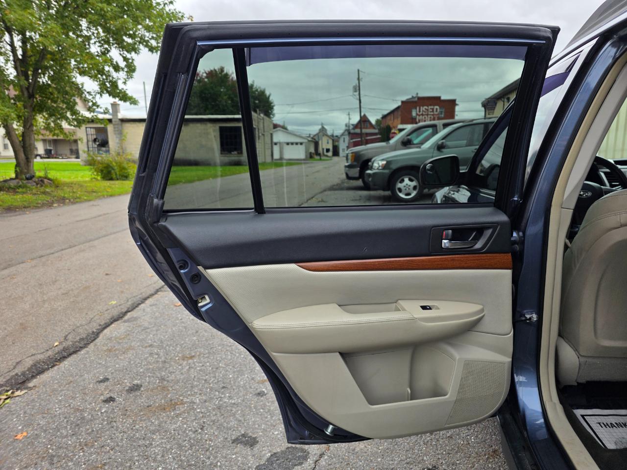 Subaru Outback 2.5i Limited 2013
