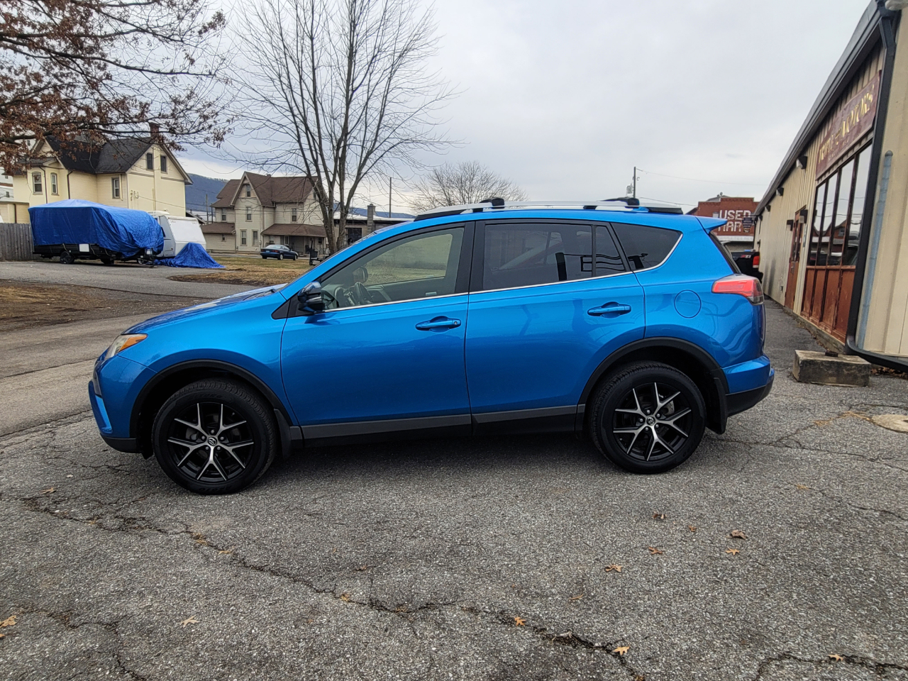 Toyota RAV4 SE 4WD 2018