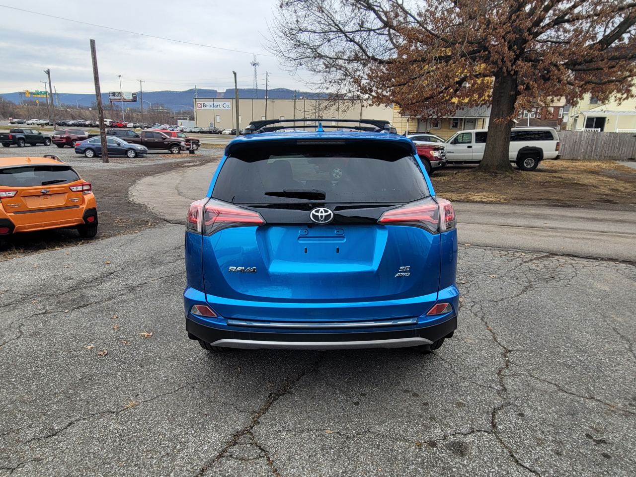 Toyota RAV4 SE 4WD 2018