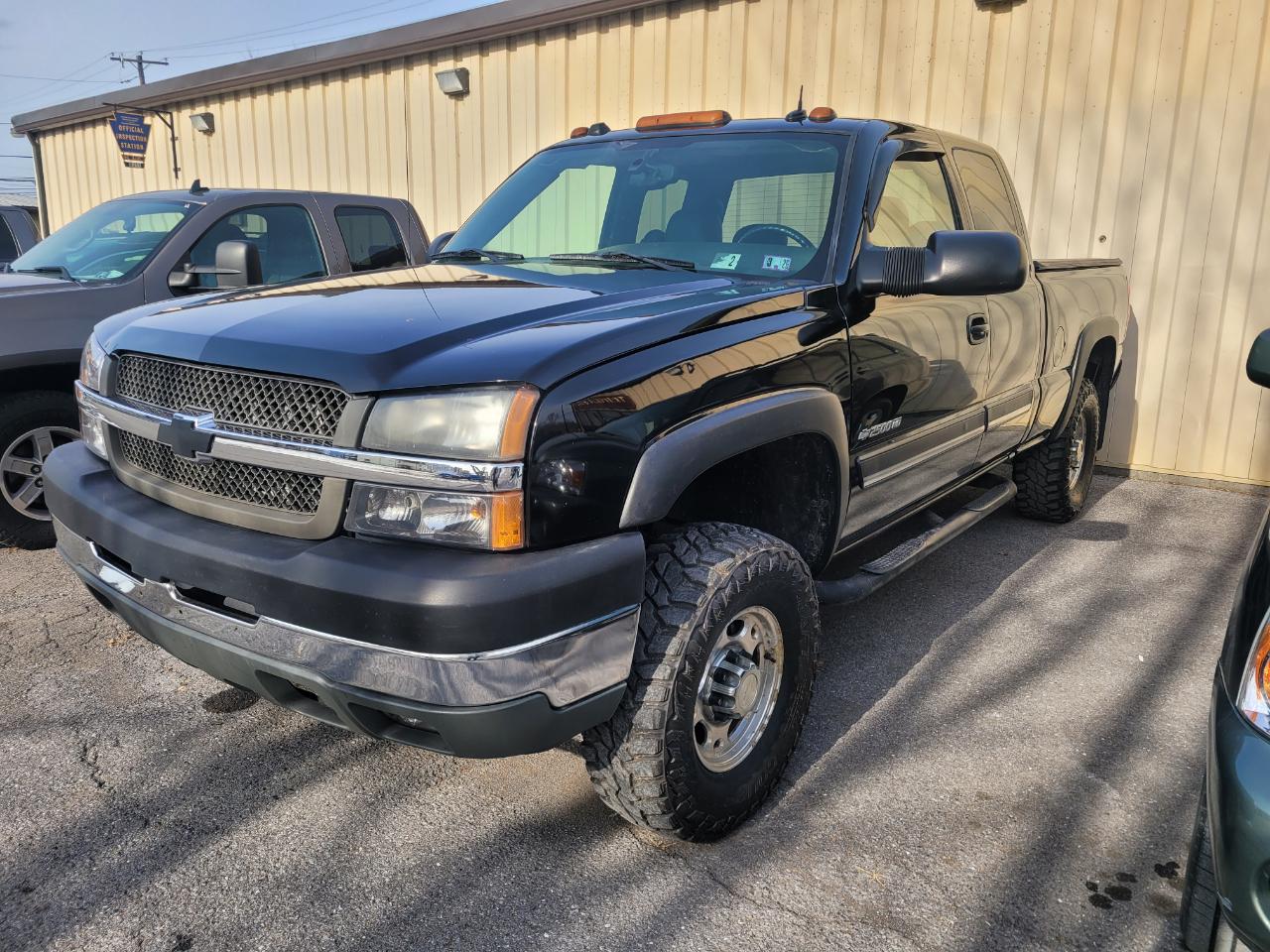 Chevrolet Silverado 2500HD LT Ext. Cab Short Bed 4WD 2004