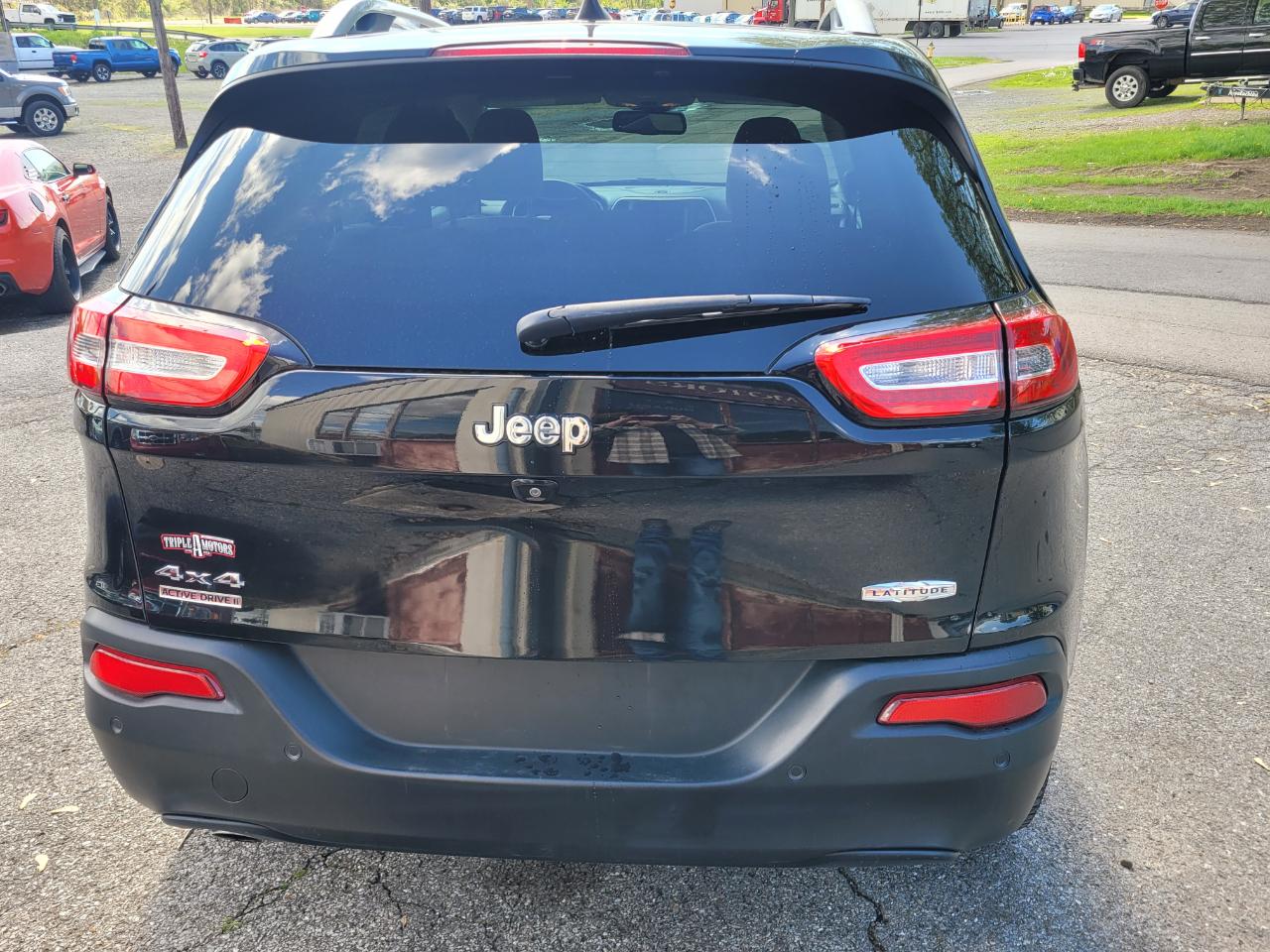 Jeep Cherokee Latitude 4WD 2016