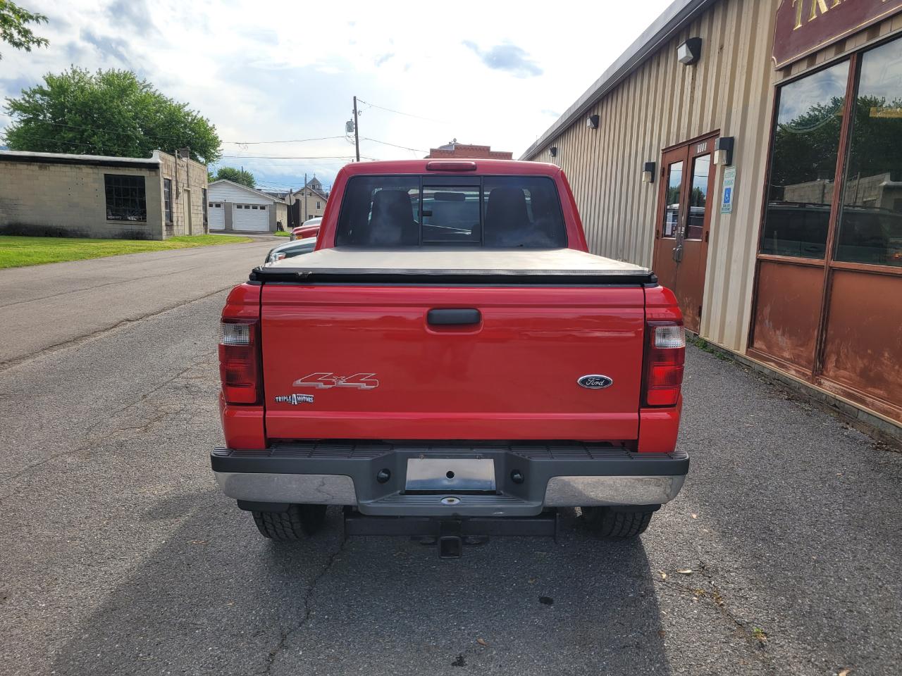 Ford Ranger XLT SuperCab 2-Door 4WD 2004