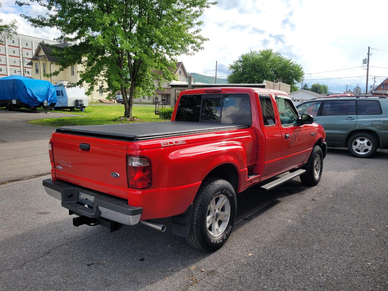 Ford Ranger XLT SuperCab 2-Door 4WD 2004