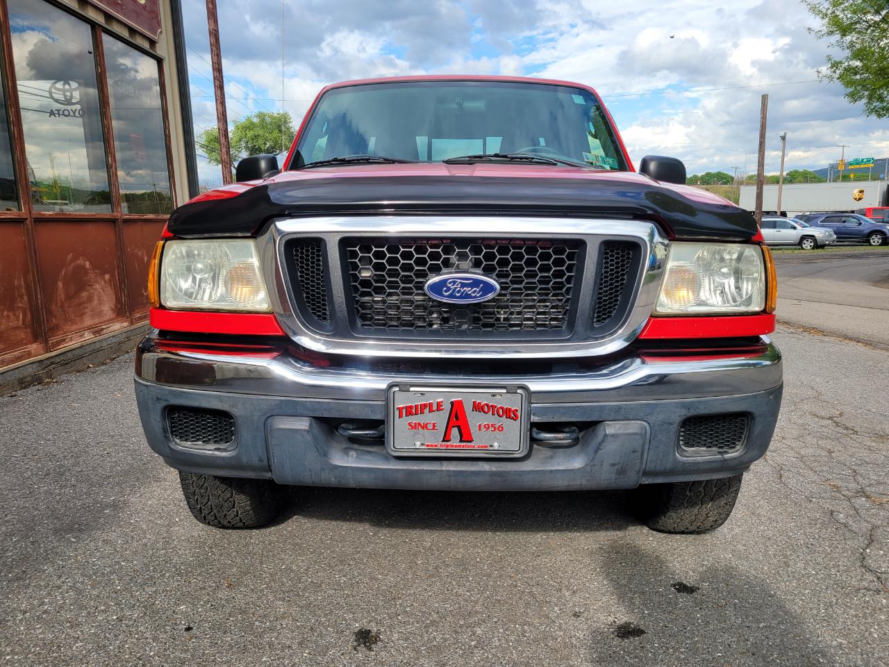 Ford Ranger XLT SuperCab 2-Door 4WD 2004