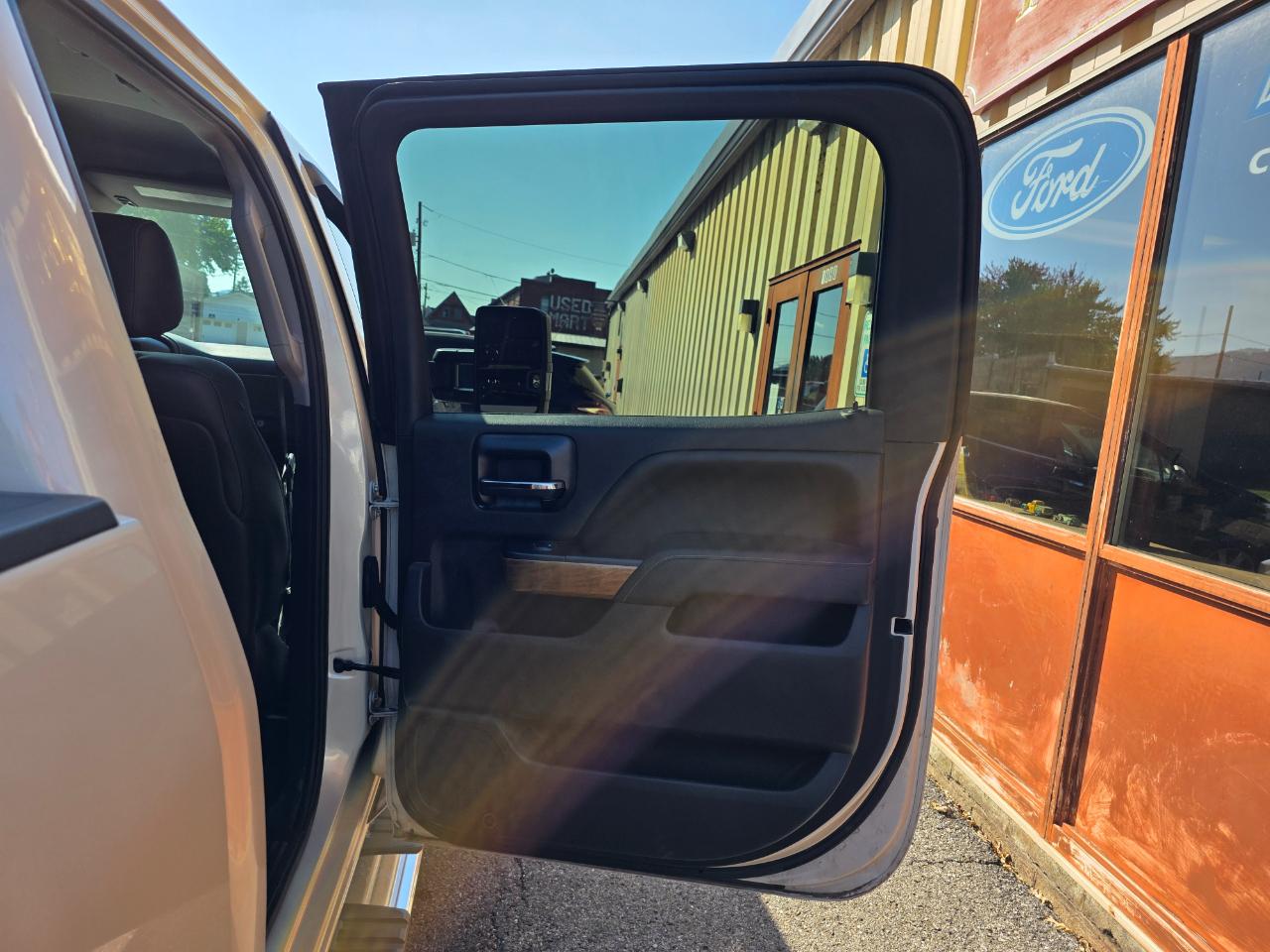 Chevrolet Silverado 1500 2LZ Crew Cab 4WD 2014