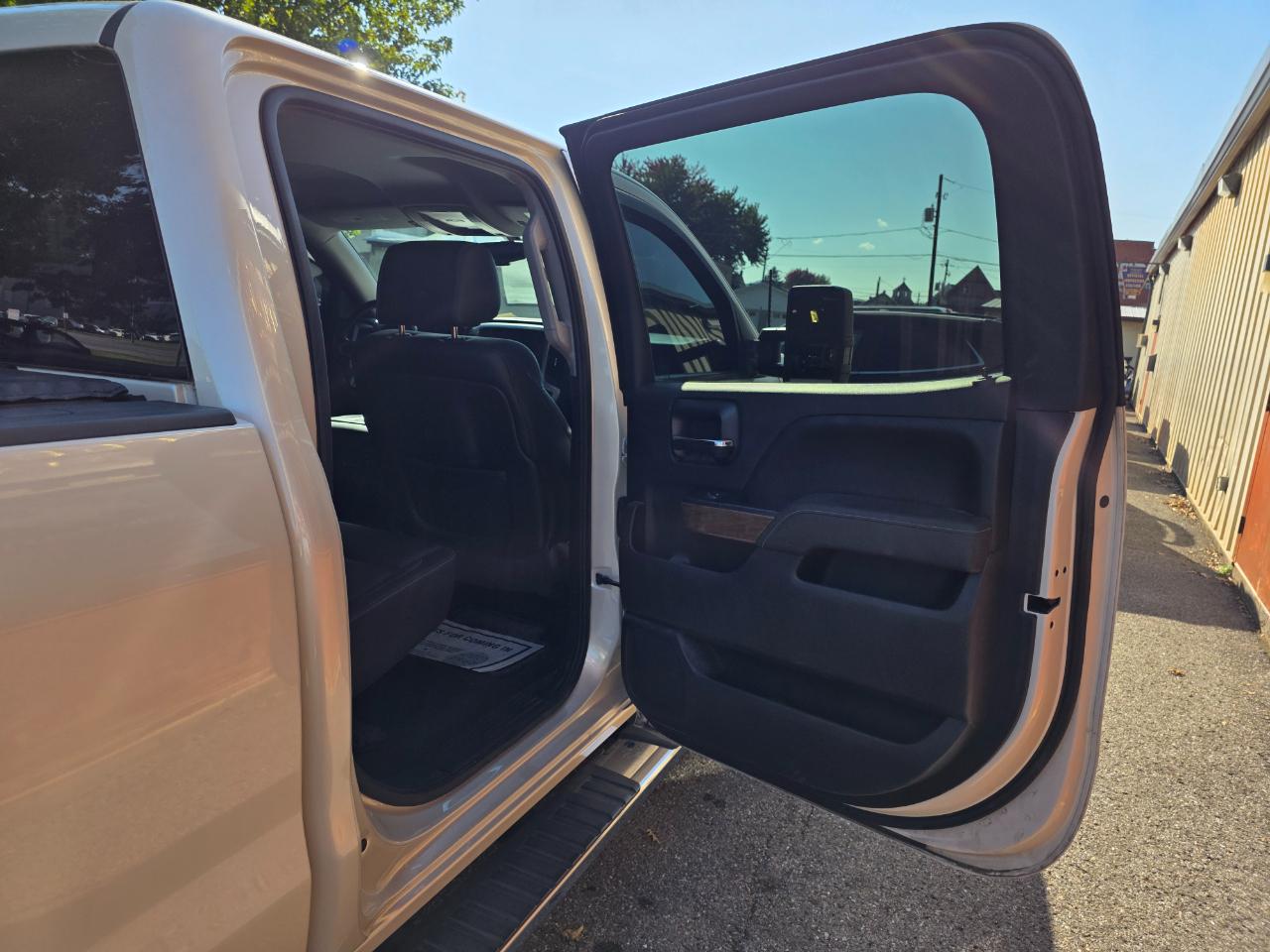 Chevrolet Silverado 1500 2LZ Crew Cab 4WD 2014