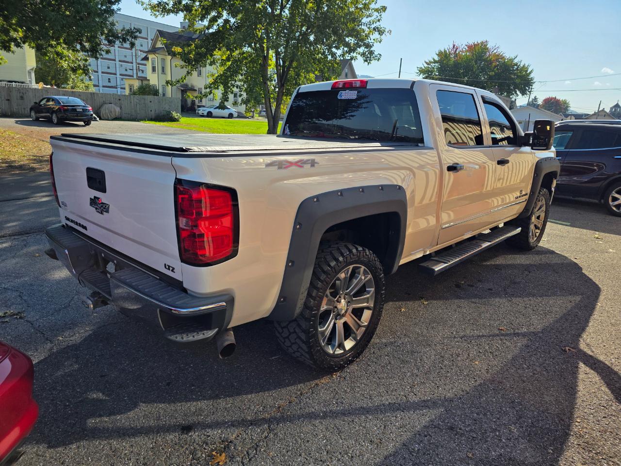Chevrolet Silverado 1500 2LZ Crew Cab 4WD 2014