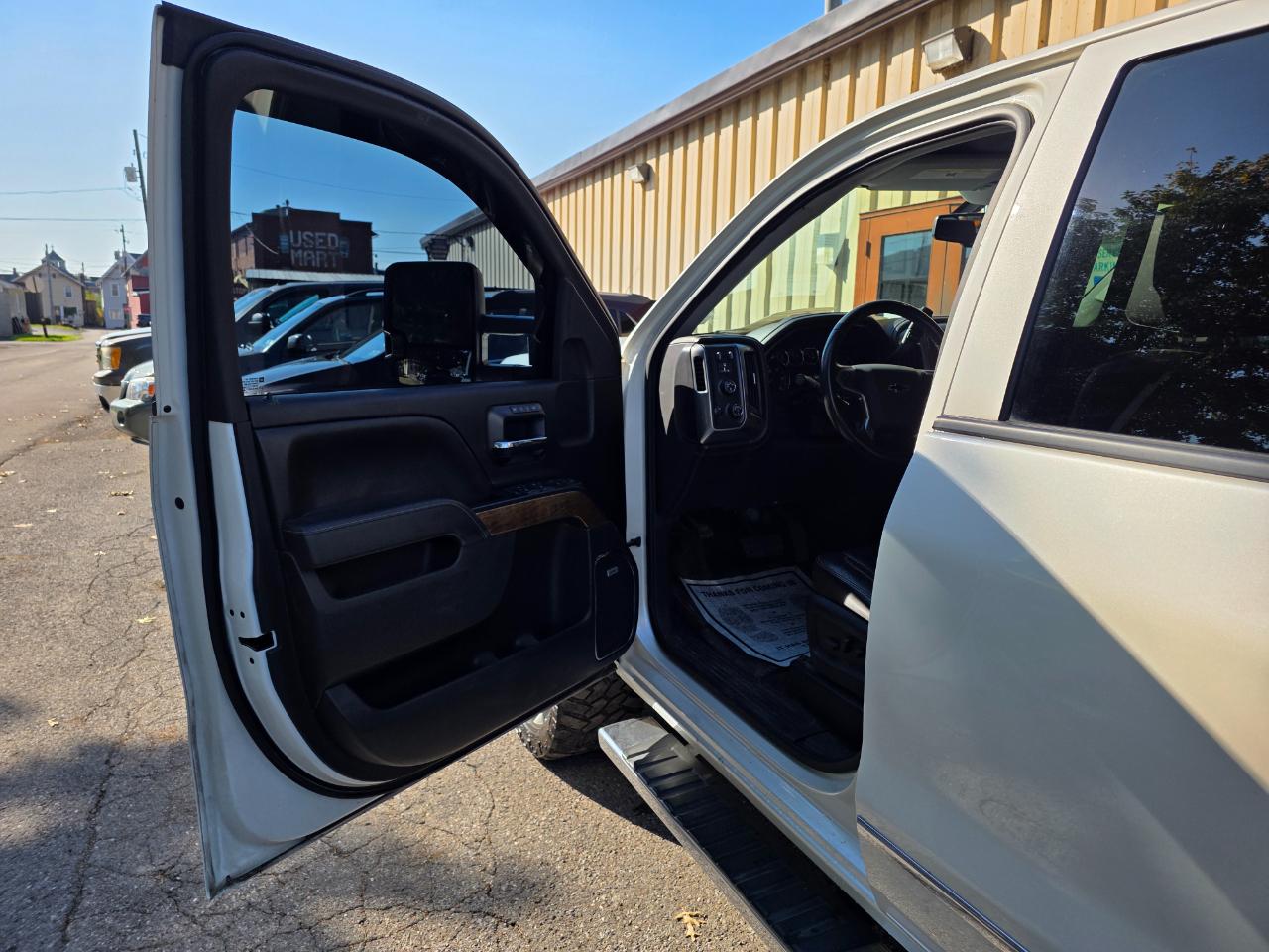 Chevrolet Silverado 1500 2LZ Crew Cab 4WD 2014