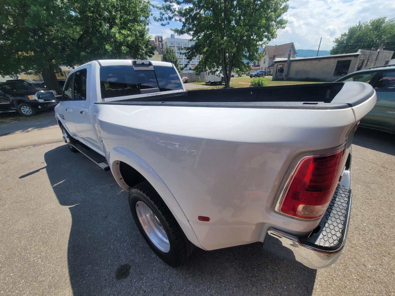 RAM 3500 Laramie Crew Cab LWB 4WD DRW 2017