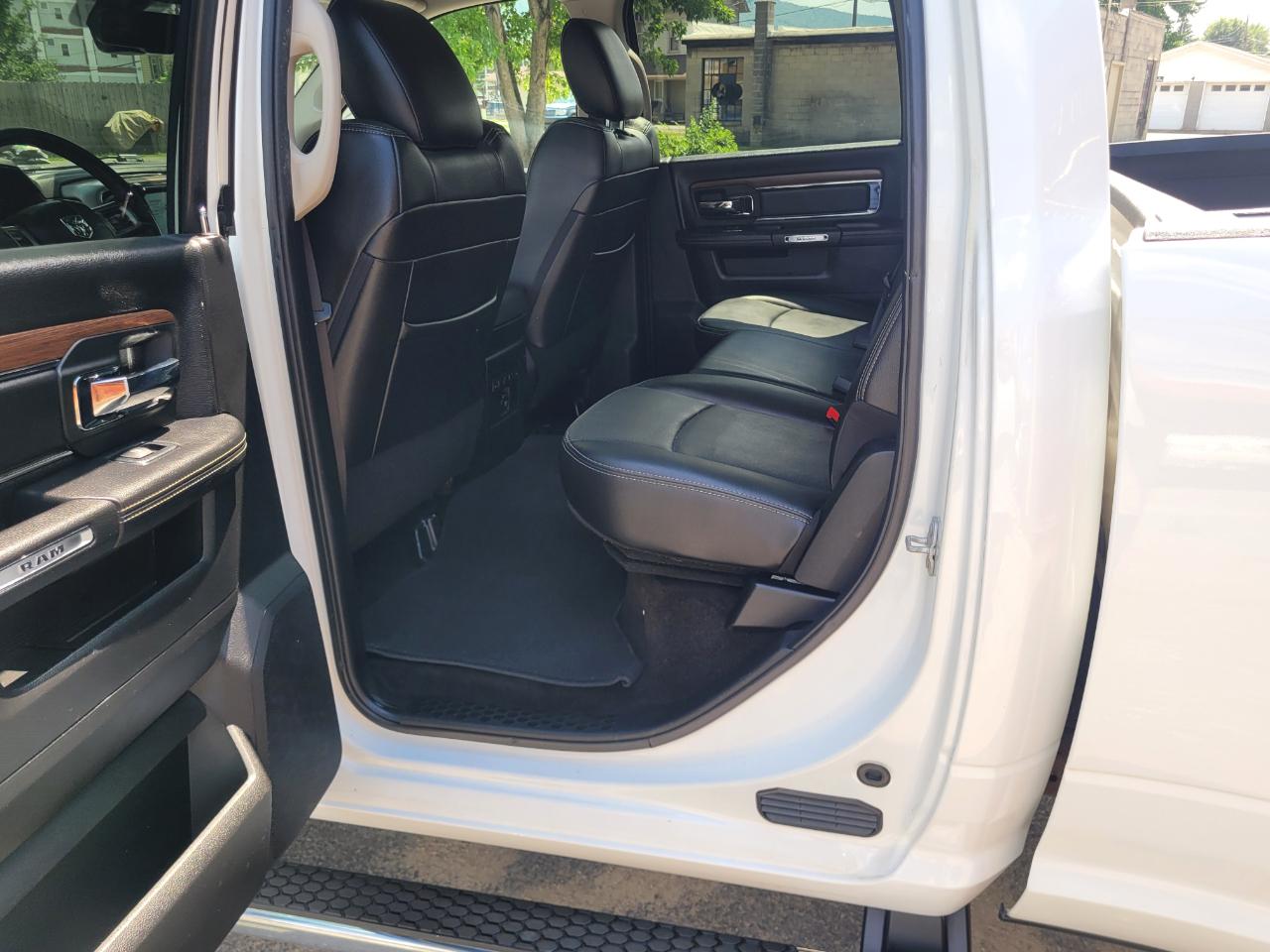 RAM 3500 Laramie Crew Cab LWB 4WD DRW 2017