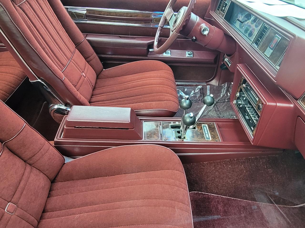 Oldsmobile Cutlass Calais  1984
