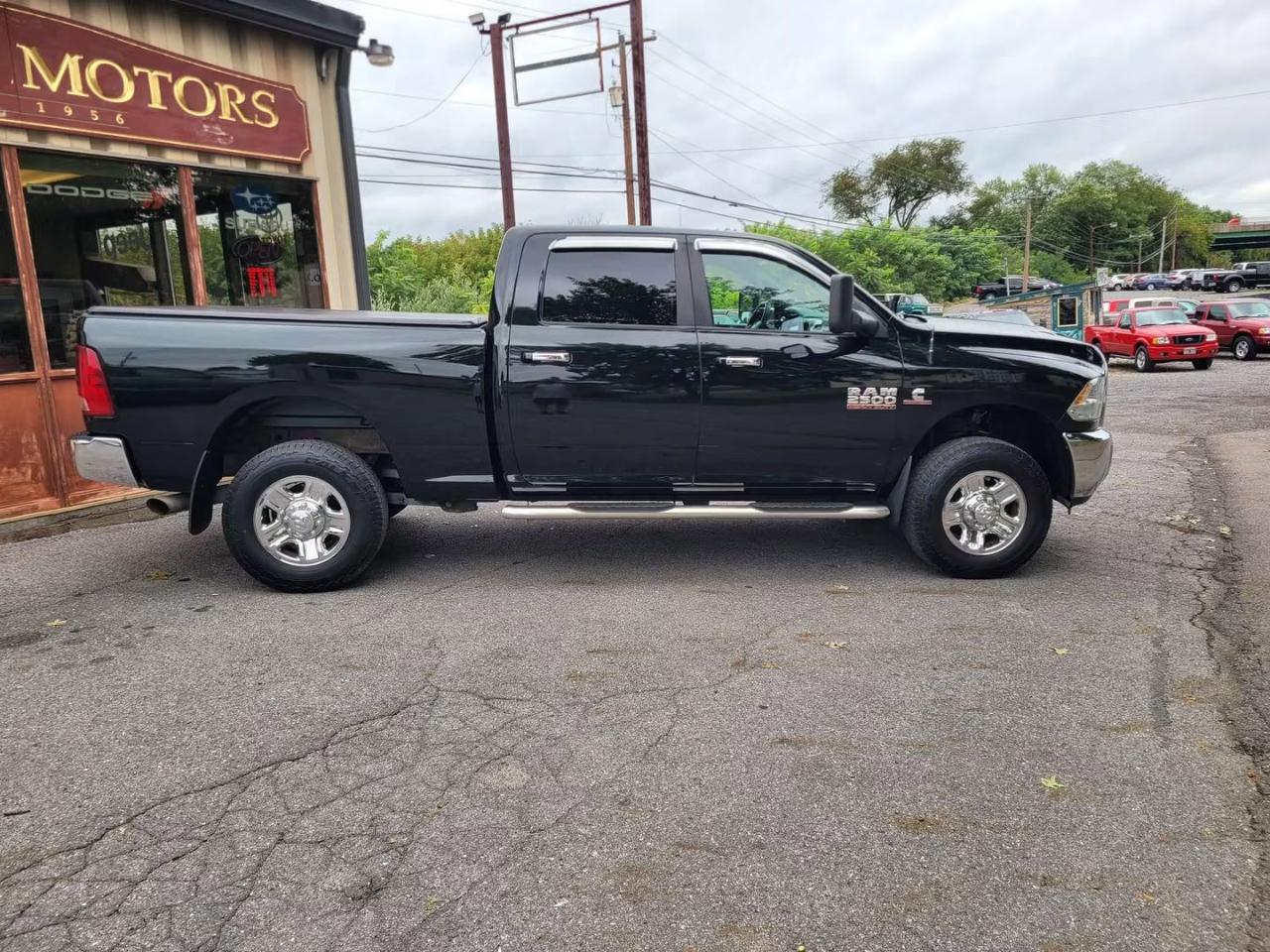 RAM 2500 SLT Crew Cab SWB 4WD 2016