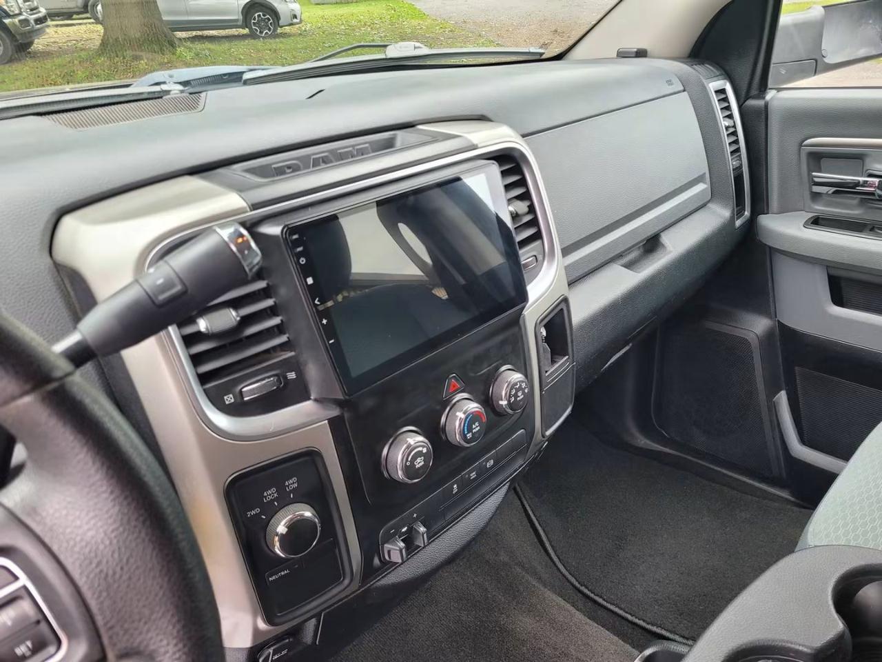 RAM 2500 SLT Crew Cab SWB 4WD 2016
