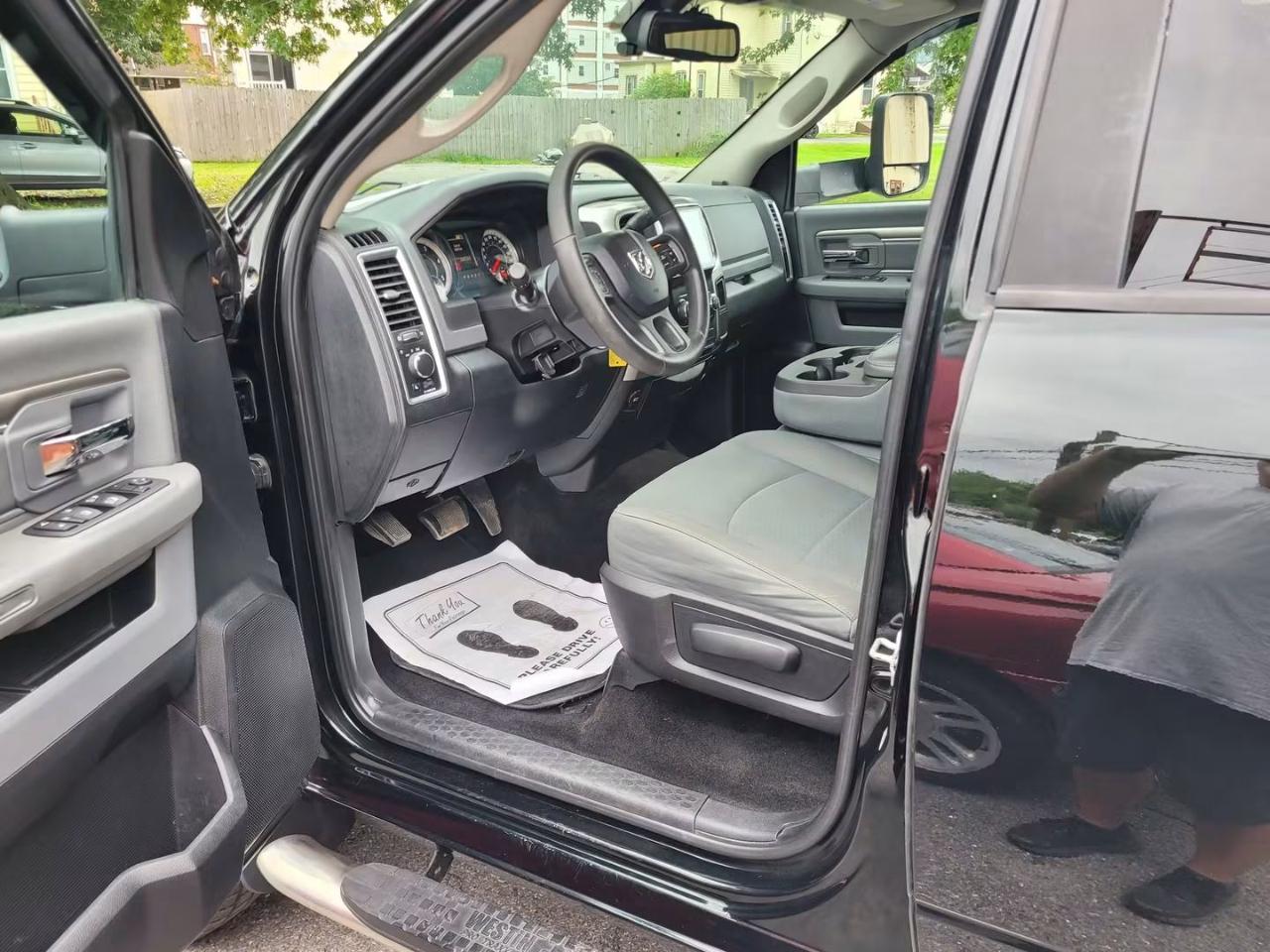 RAM 2500 SLT Crew Cab SWB 4WD 2016