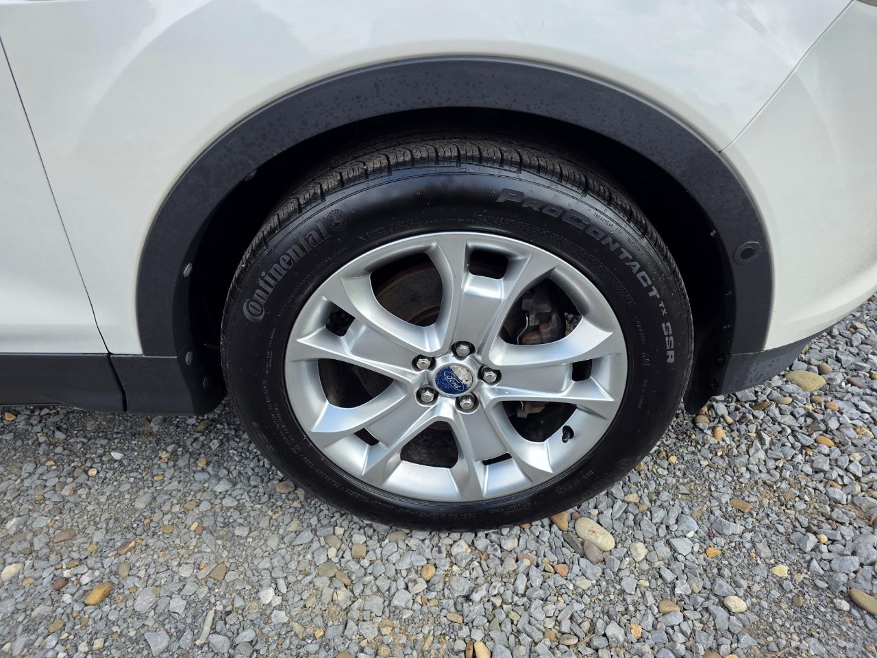 Ford Escape Titanium 4WD 2014