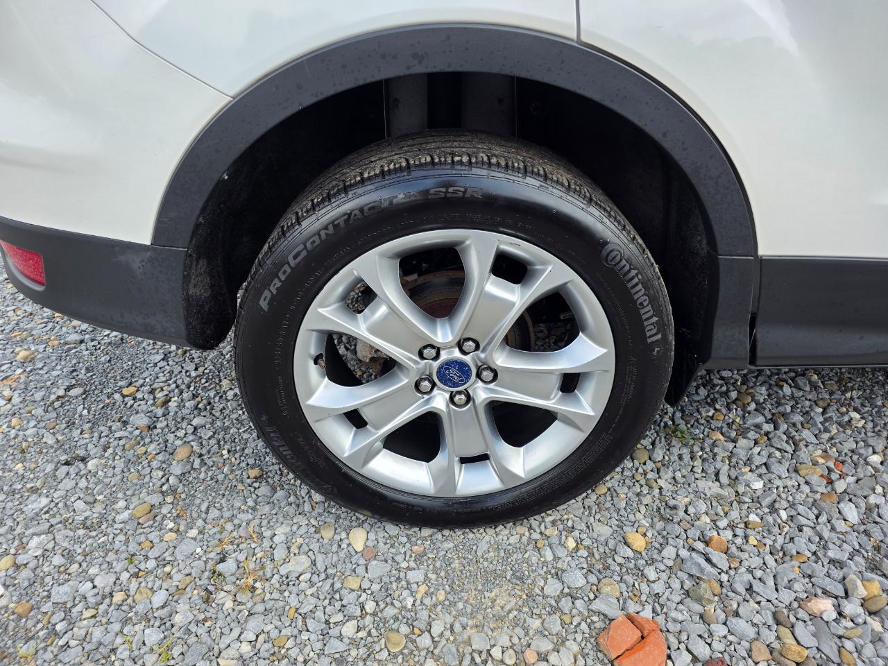 Ford Escape Titanium 4WD 2014