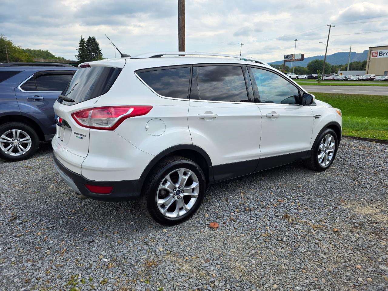 Ford Escape Titanium 4WD 2014