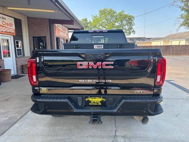 GMC Sierra 2500HD AT4 Crew Cab 4WD 2023
