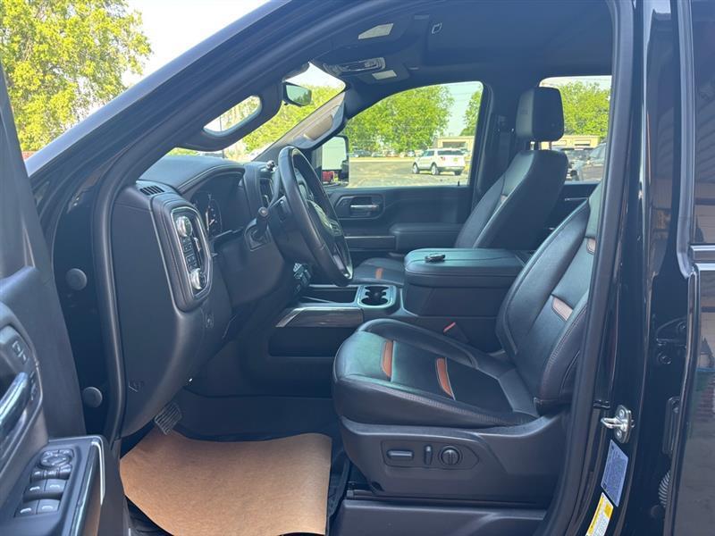 GMC Sierra 2500HD AT4 Crew Cab 4WD 2023