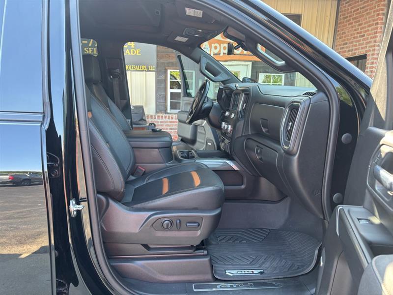 GMC Sierra 2500HD AT4 Crew Cab 4WD 2023