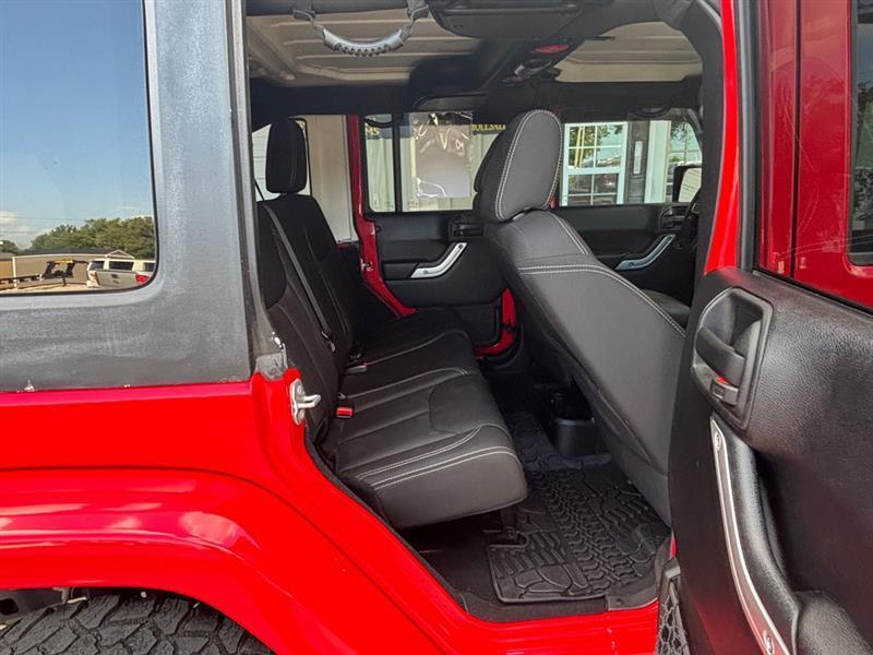 Jeep Wrangler Unlimited Sahara 4WD 2016