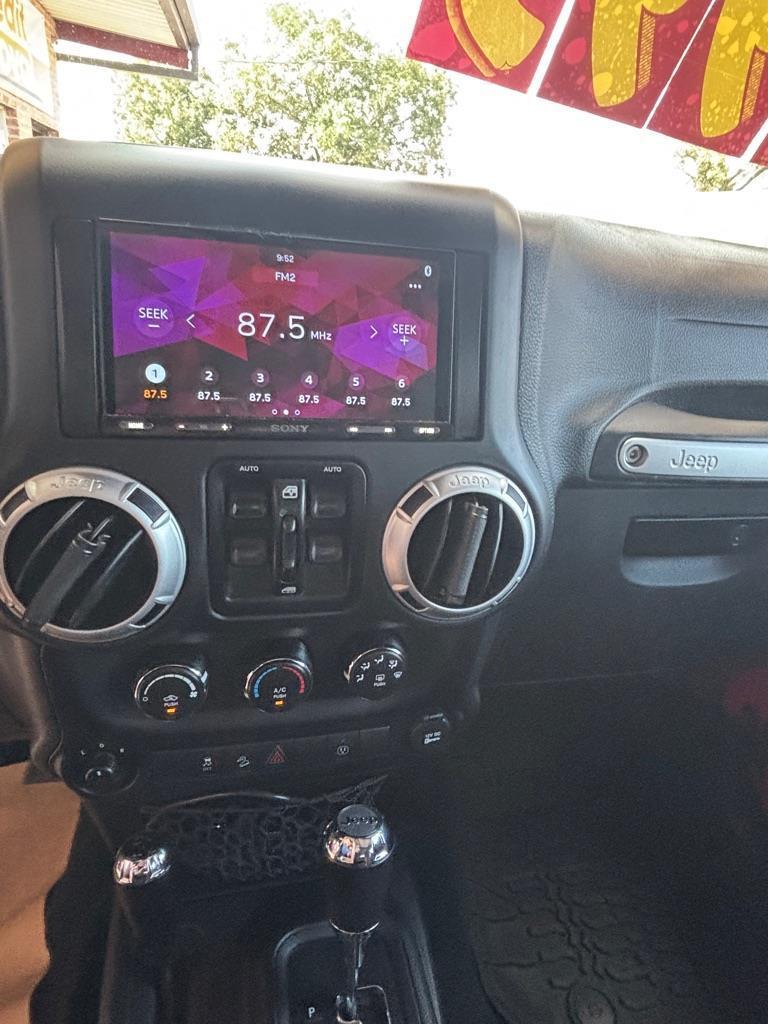 Jeep Wrangler Unlimited Sahara 4WD 2016