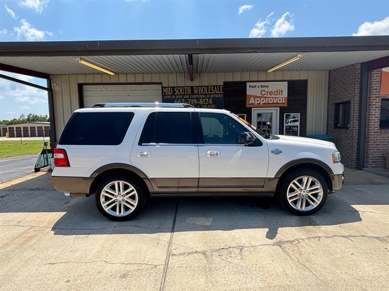 Ford Expedition XLT 4WD 2016