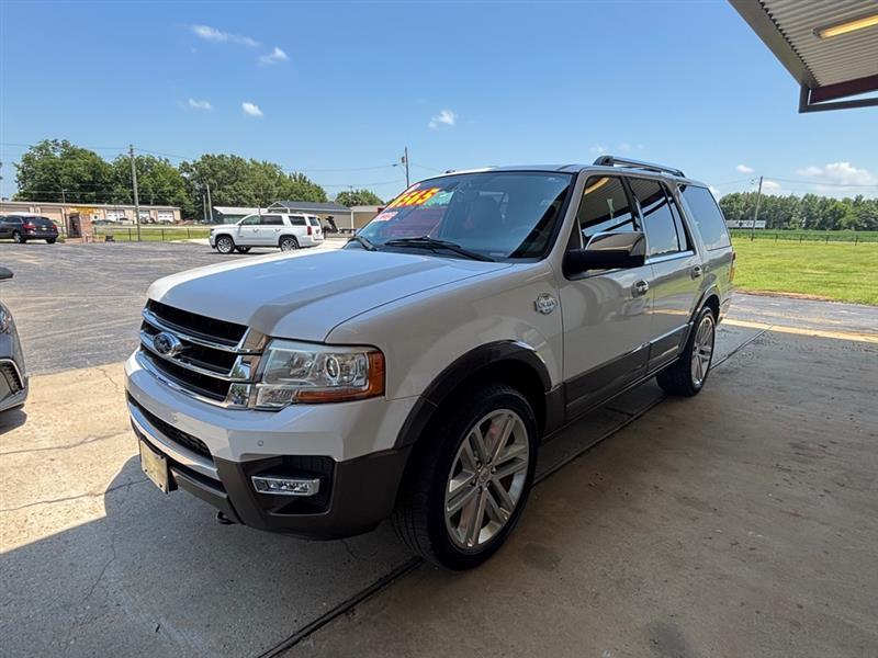 Ford Expedition XLT 4WD 2016
