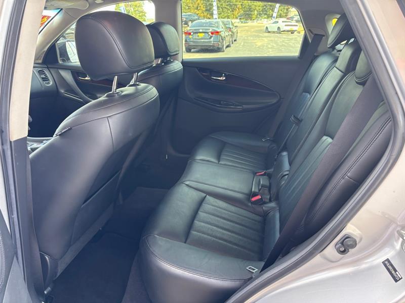 Infiniti QX50 Base AWD 2017