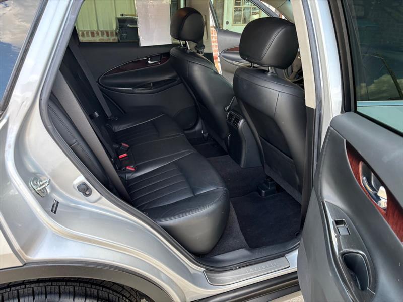 Infiniti QX50 Base AWD 2017